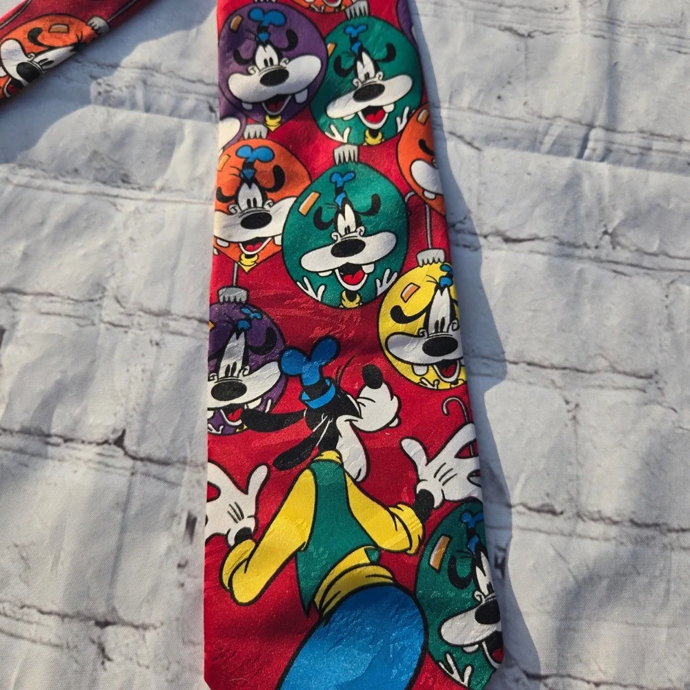 American vtg Mickey Unlimited Disney Goofy Christmas Ornament Red Necktie Tie